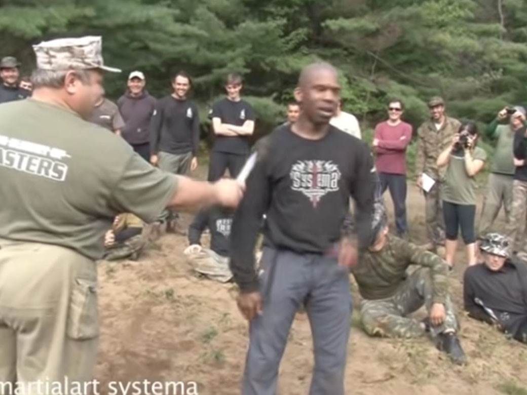 Vojska Rusije Obuka Nož (10).jpg