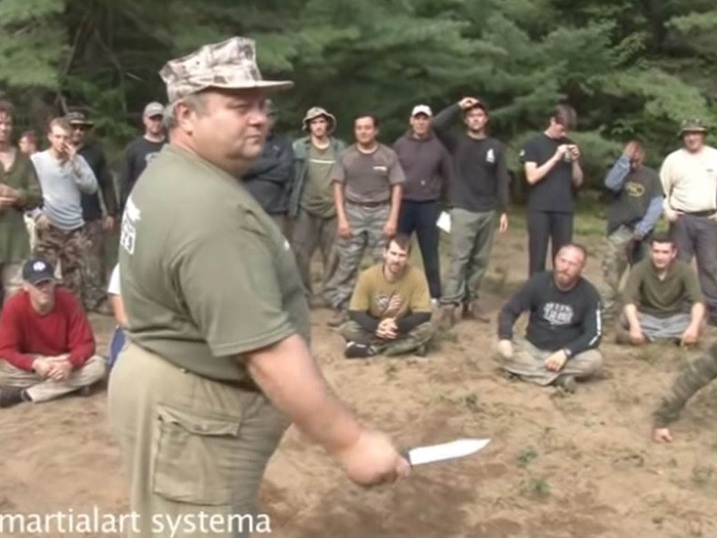 Vojska Rusije Obuka Nož (1).jpg