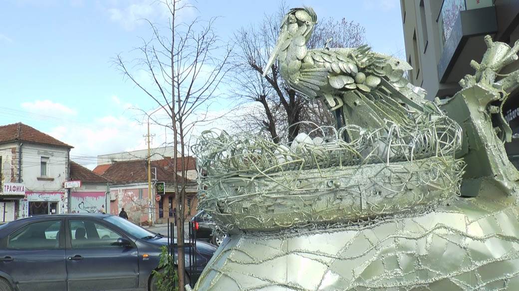 čačak metalna skulpura prase  (4).jpg