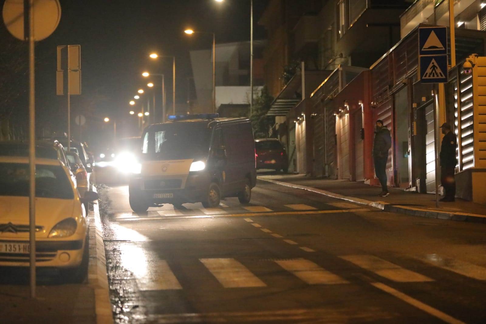 Darko Šarić dovezen u vilu na Dedinju