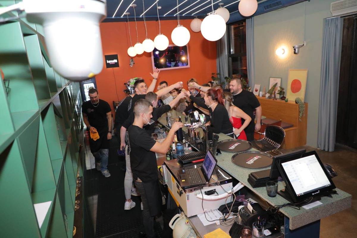 Bar Rijaliti, Otvaranje (5).jpg