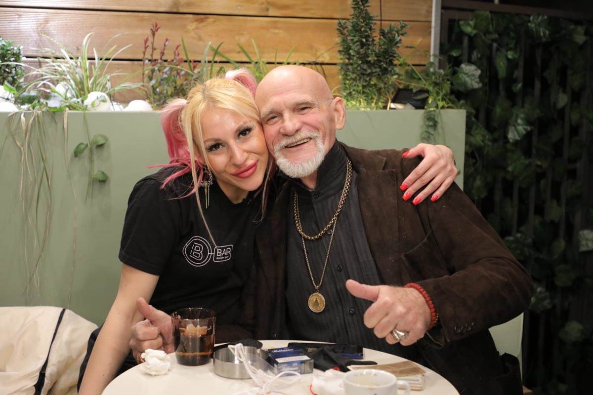 Bar Rijaliti, Otvaranje (6).jpg