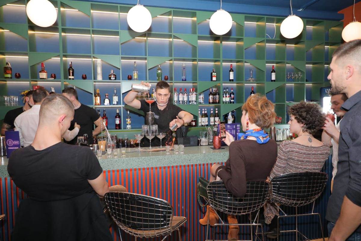 Bar Rijaliti, Otvaranje (10).jpg