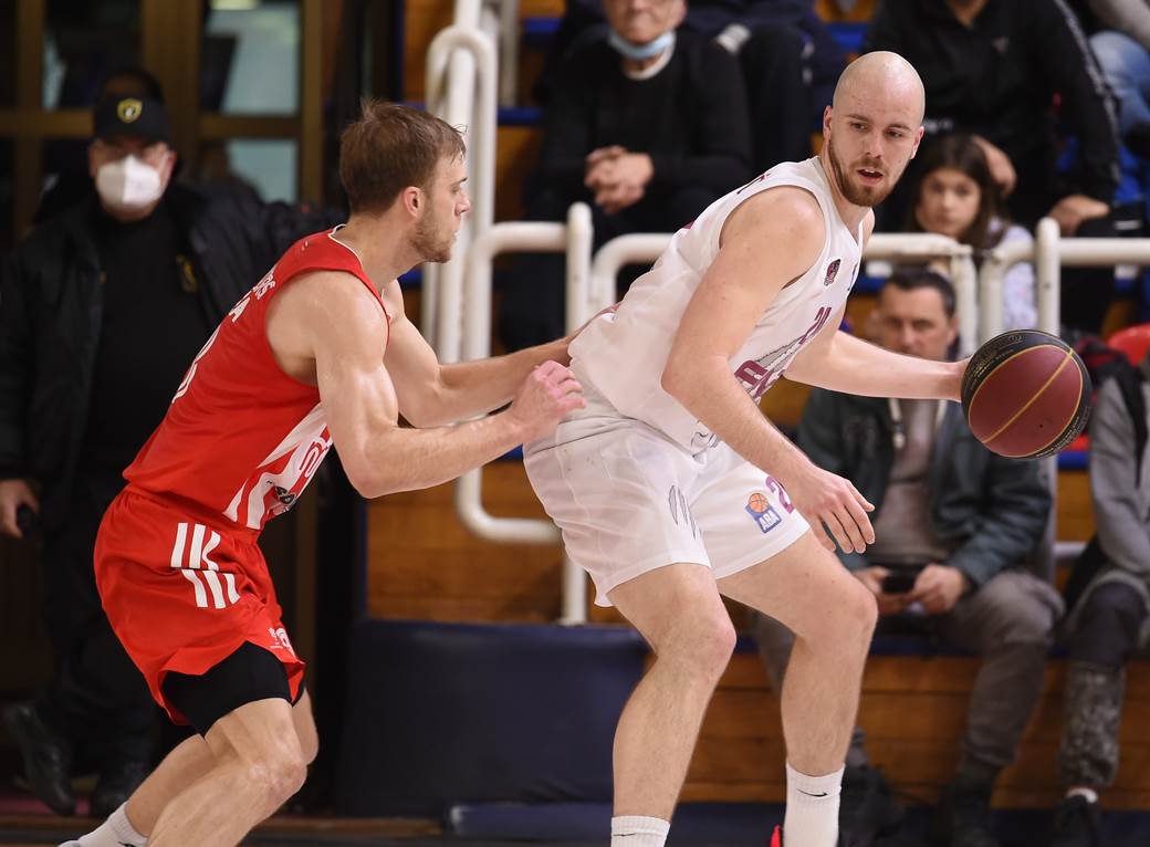 KK Crvena Zvezda (2).jpg