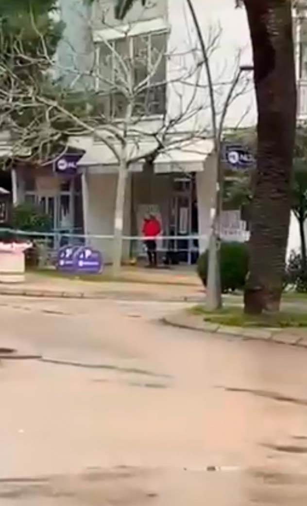 Crna Gora mladić preti bombom 5.jpg