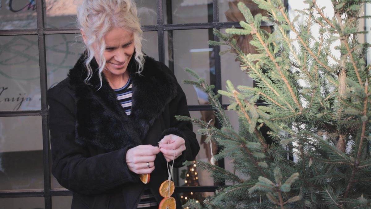 Marija, Čačak, Kićenje jelke, dekoracija, nova godina (5).jpg