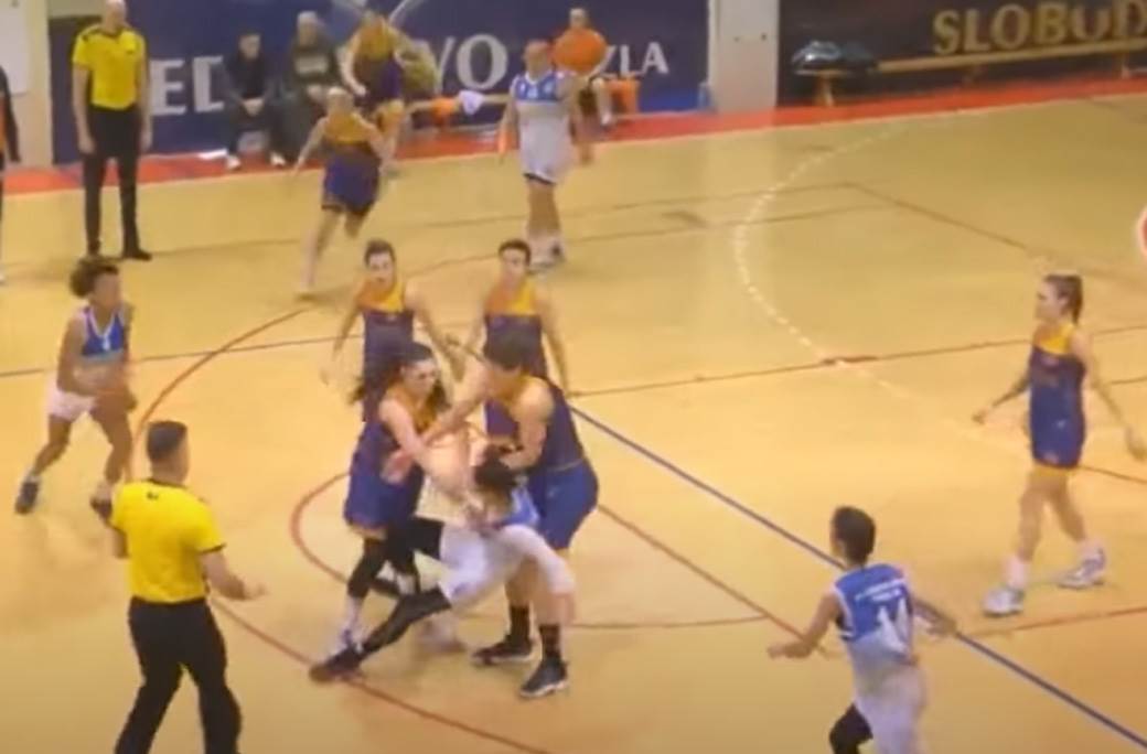 Tuča na utakmici (5).jpg