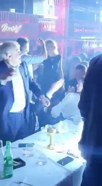 Obradović, Proslava (6).png