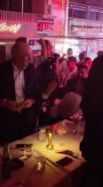 Obradović, Proslava (7).png