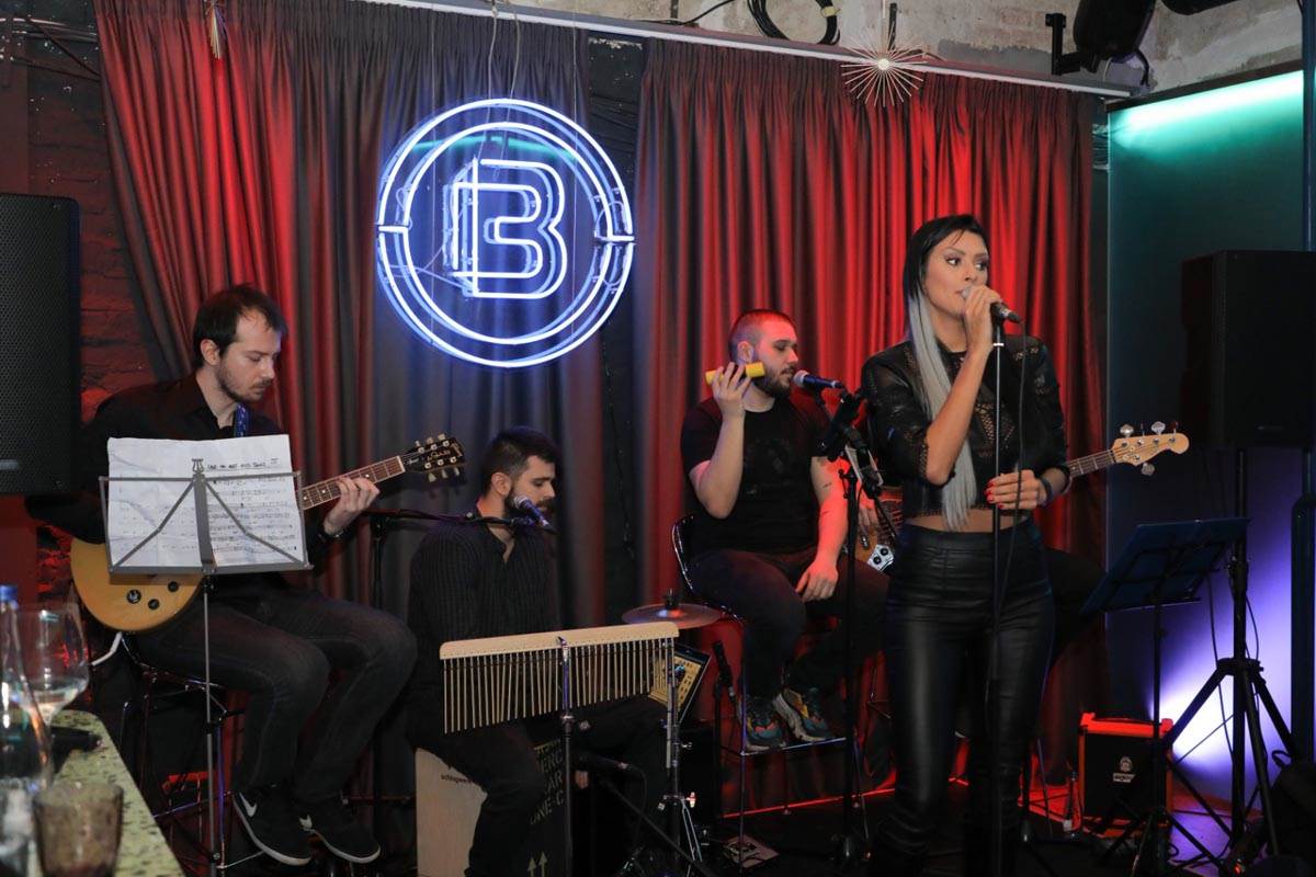 Nastup Lene Čolak, Rijaliti Bar (9).jpg