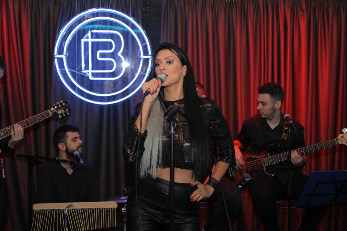 Nastup Lene Čolak, Rijaliti Bar (13).jpg