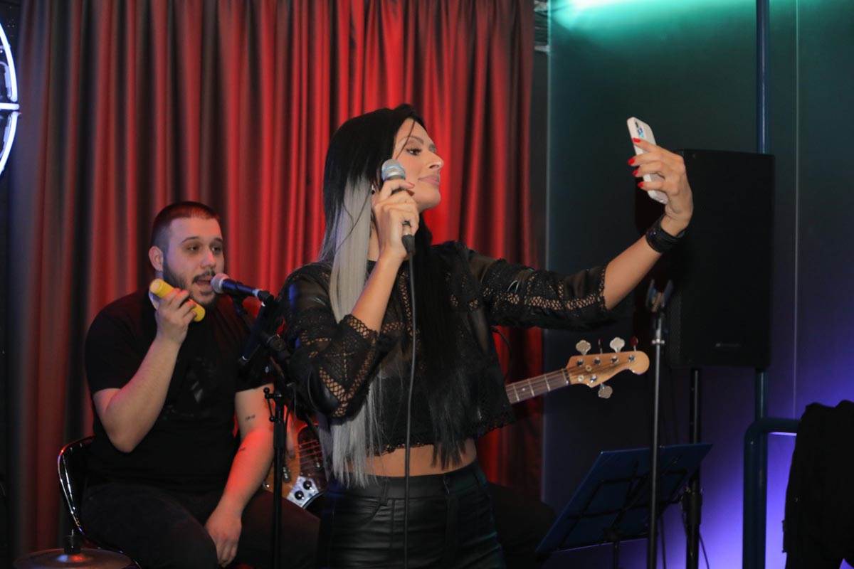 Nastup Lene Čolak, Rijaliti Bar (14).jpg