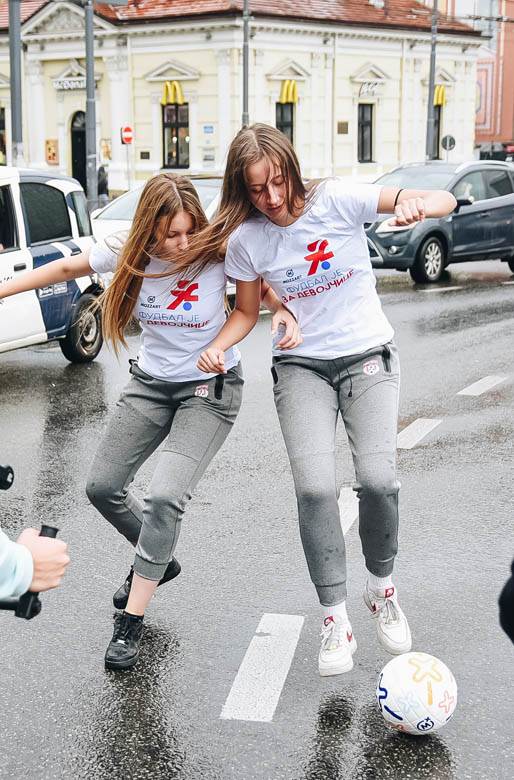 UEFA je uvrstila projekat Mocarta i FSS Fudbal je za devojčice medju tri najbolja u oblasti komunikacija.jpg