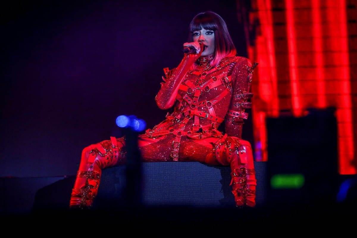 Sara Jo, Koncert Ispred Skupštine (6).jpeg