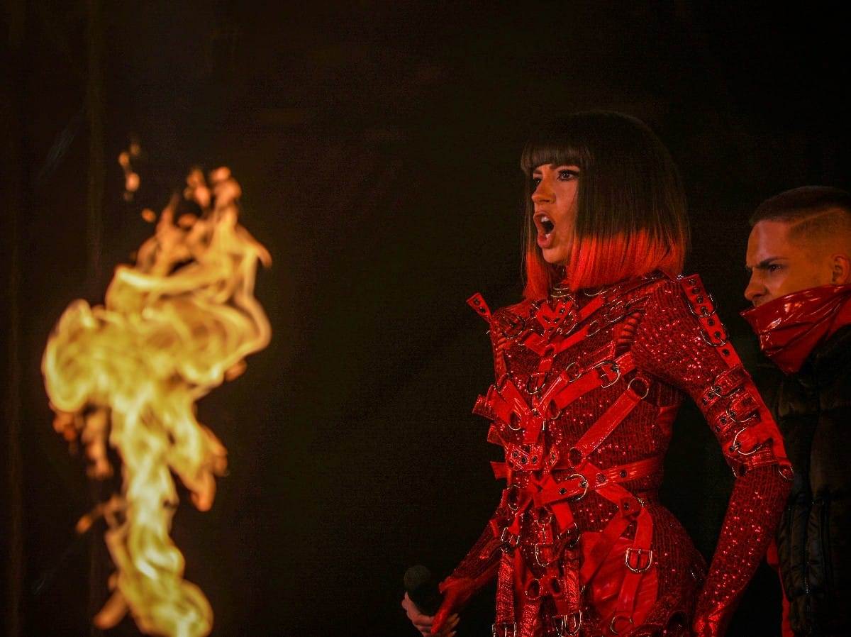 Sara Jo, Koncert Ispred Skupštine (8).jpeg