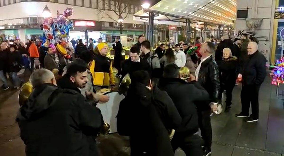 Slavlje u knez mihailovoj (3).jpg