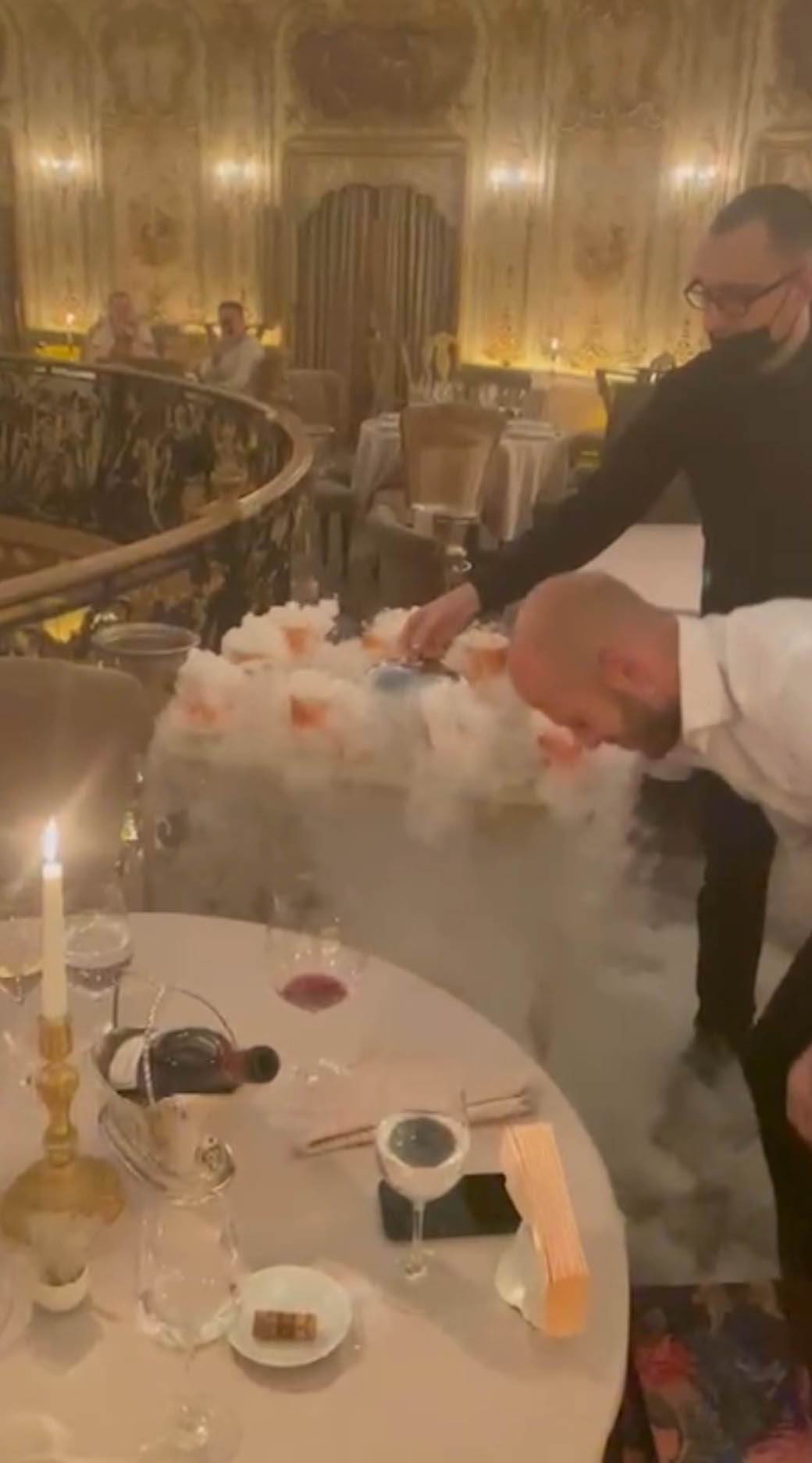 Nemanja Miletić zaprosio devojku 2.jpg