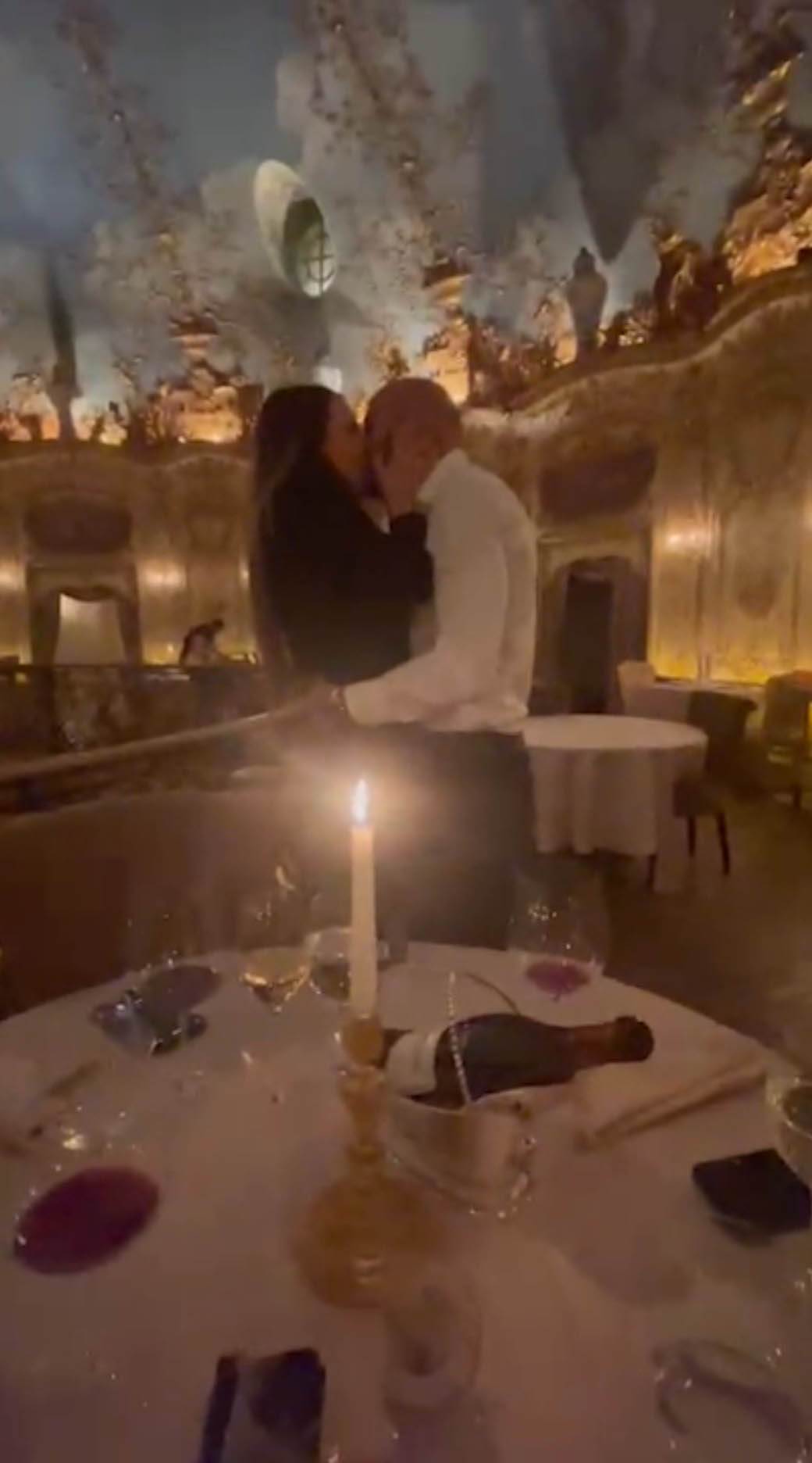 Nemanja Miletić zaprosio devojku 7.jpg