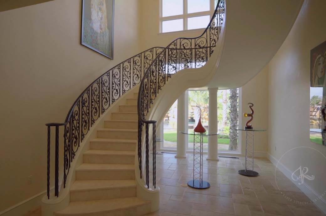 Vila Tonija Parkera u Americi