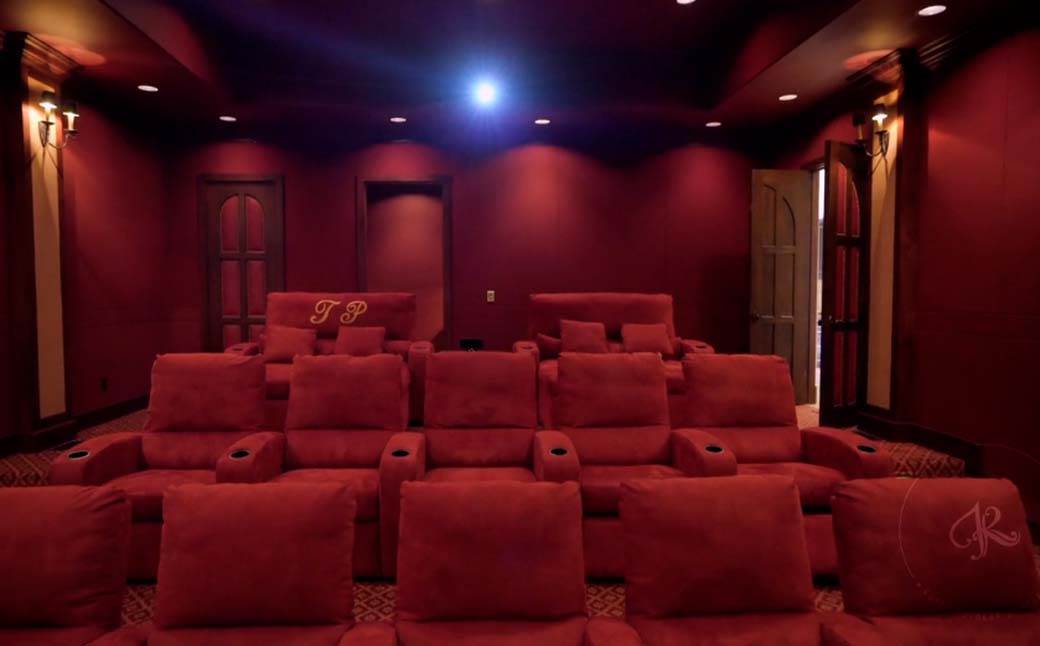 Vila Tonija Parkera u Americi