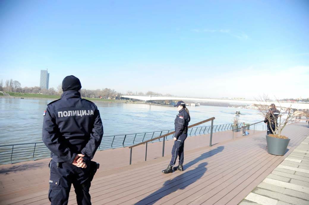 potraga za matejom rečna policija ronioci (13).jpg