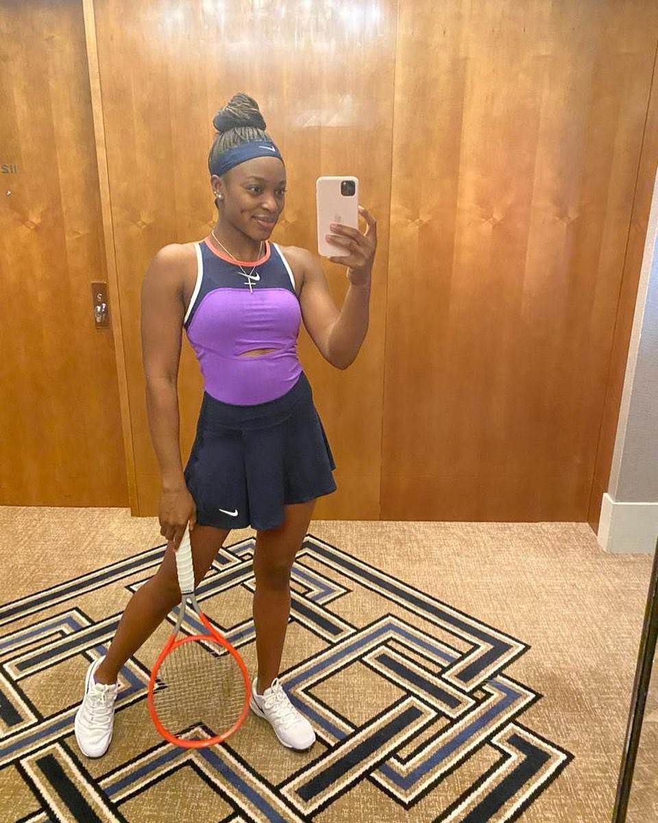 Sloan Stivens (4).jpg