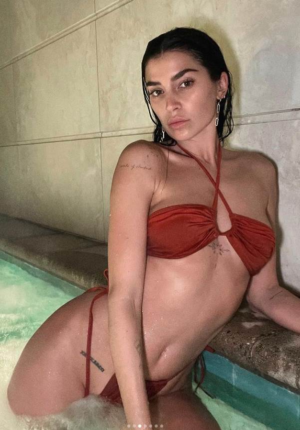 Nikol Vilijams Ingliš2.png