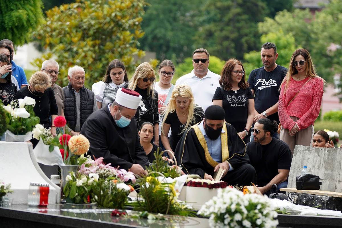 grobnica Dzej Ramadanvski  (2).jpg