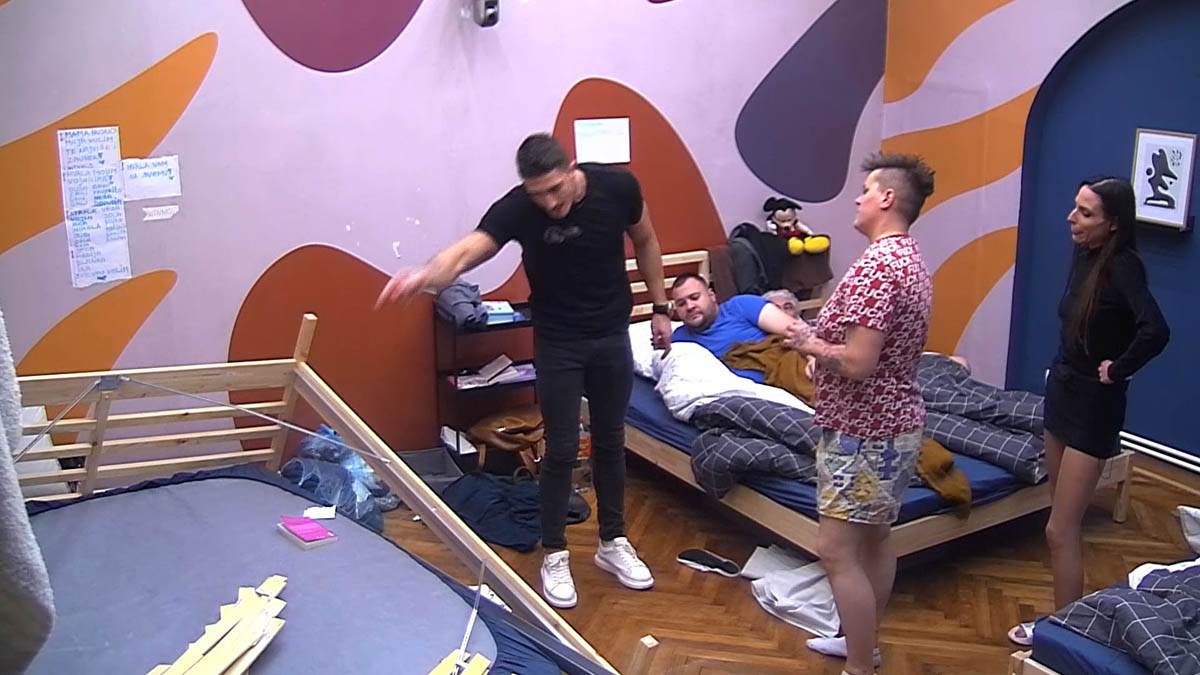 Rijaliti Bar svadja stan  (2).jpg