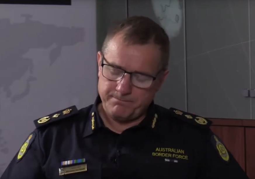 Majkl Outram (2).png