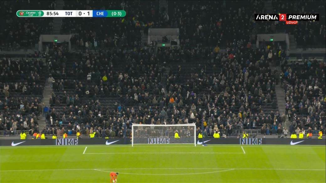 Navijaču pozlilo na meču Totenhema i Čelsija (5).jpg