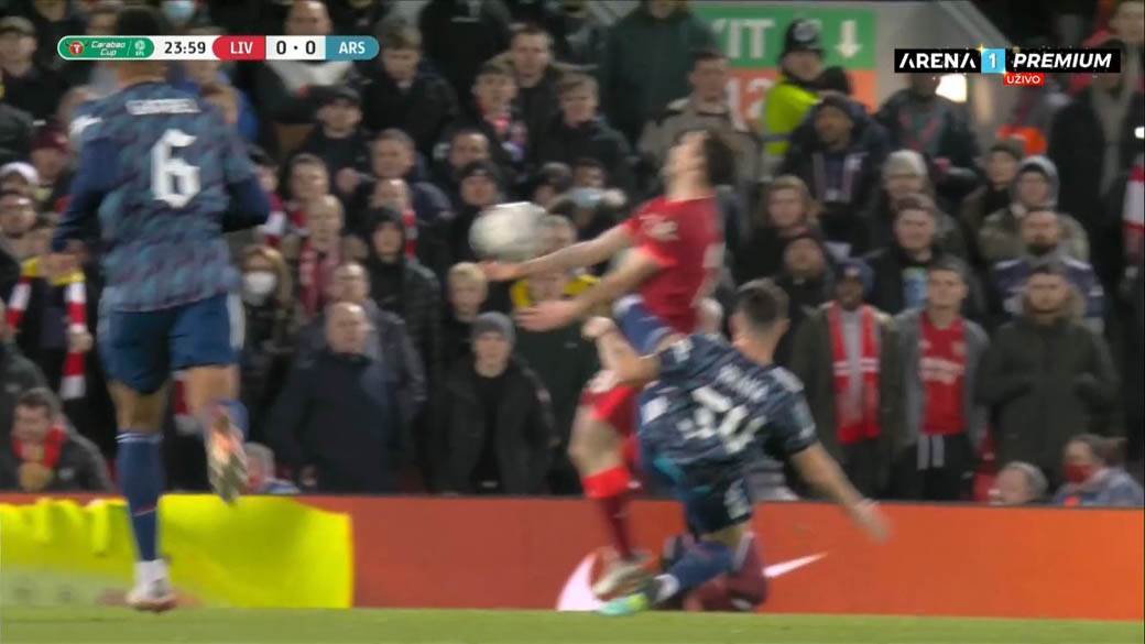 Granit Džaka crveni karton 2.24.38.jpg