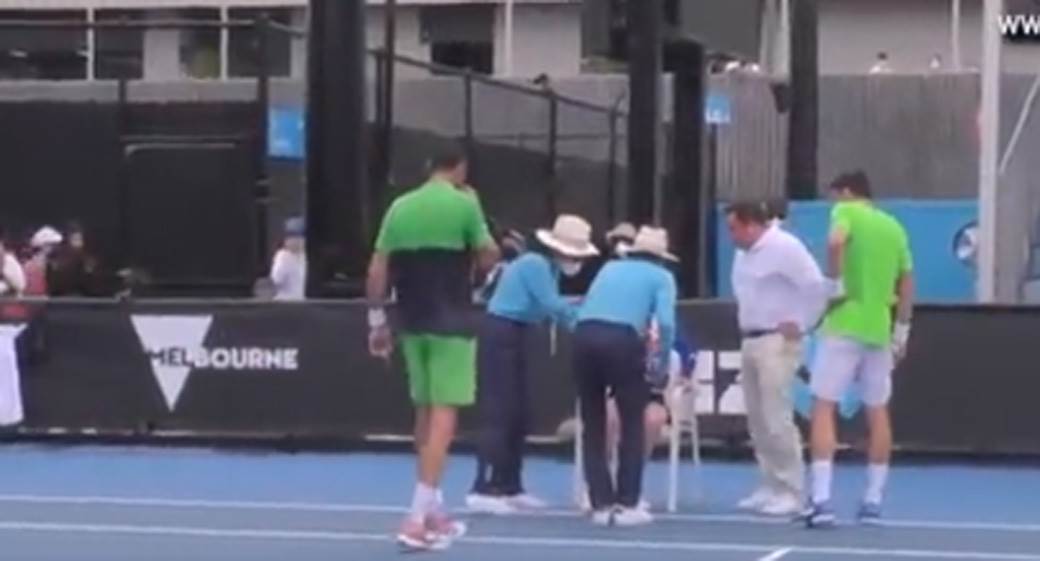 Skupljačica lopti kolabirala (9).jpg