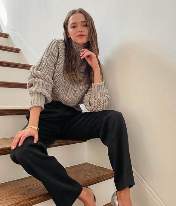 valerija lipovecki16.png