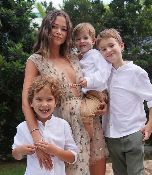 valerija lipovecki13.png