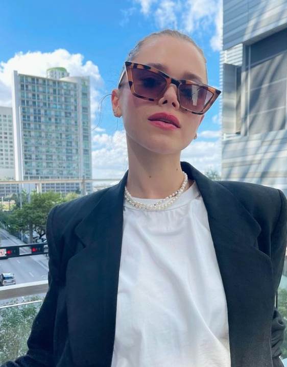 valerija lipovecki3.png