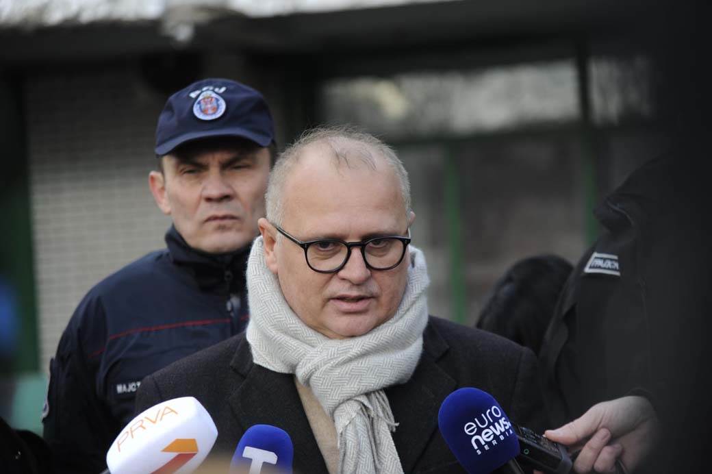 Merkator obrušen zid Goran Vesić Zoran Radojičić (2).jpg