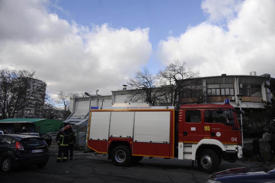 Merkator obrušen zid Goran Vesić Zoran Radojičić (7).jpg