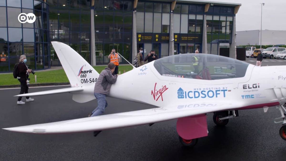 Zara Rutherford (5).jpg