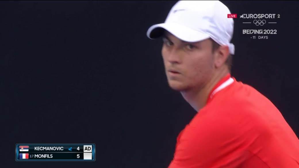 Monfis pobedio Kecmanovića zbog srpskih navijača