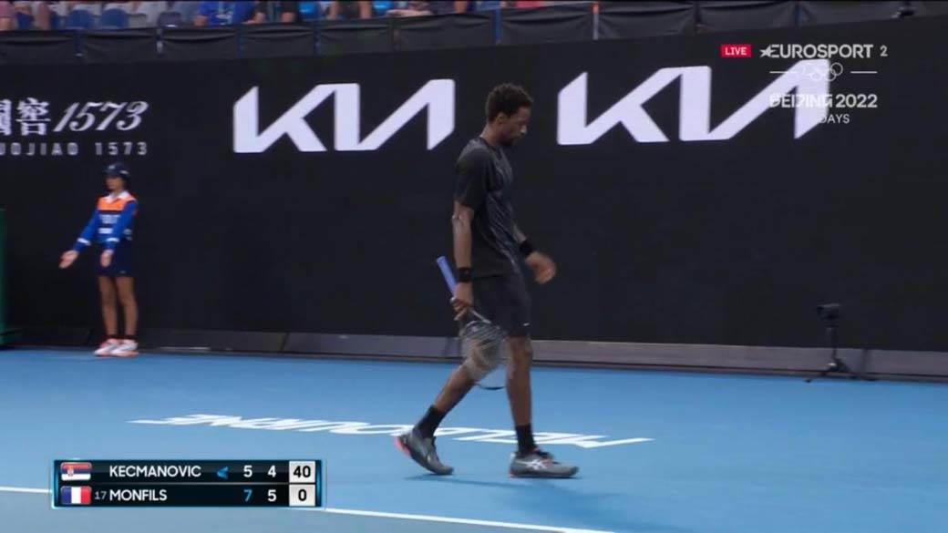 Monfis pobedio Kecmanovića zbog srpskih navijača
