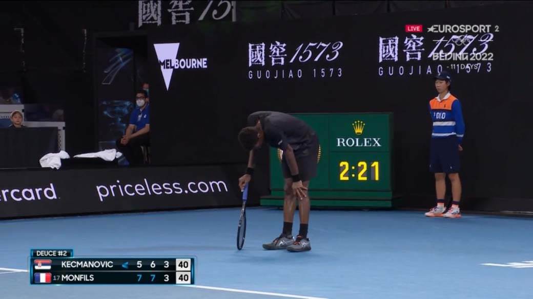 Monfis pobedio Kecmanovića zbog srpskih navijača