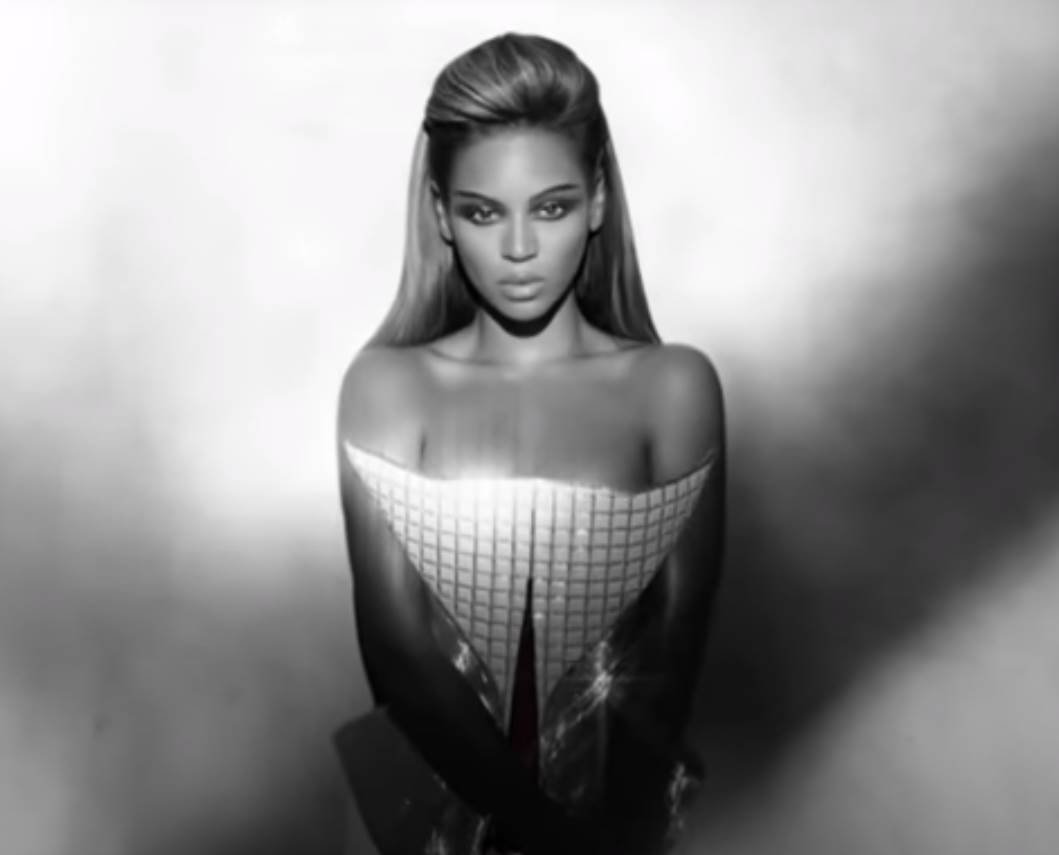 beyonce and mugler1.png
