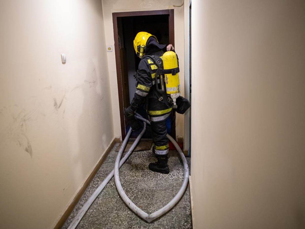 Požar Vatrogasci, Novi Beograd (5).jpg