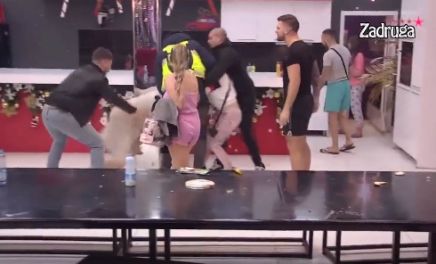 Zadruga tuča Viki, Marko, Ana