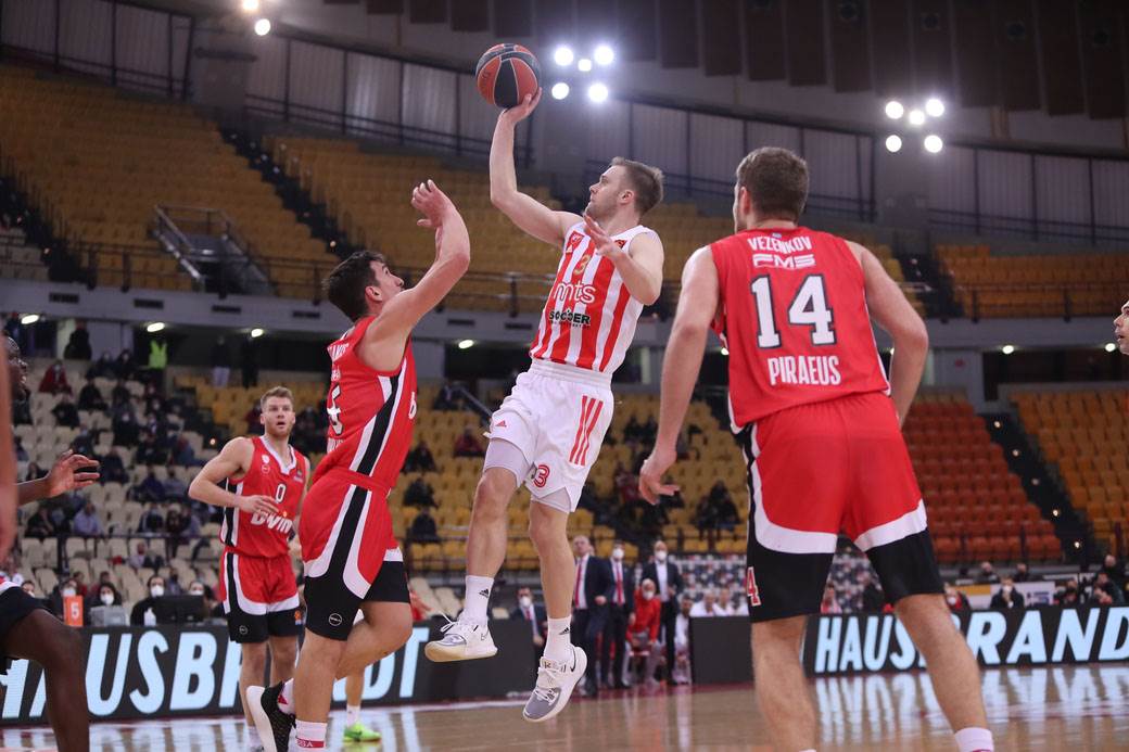 Crvena Zvezda Olimpijakos Evroliga 5.jpg