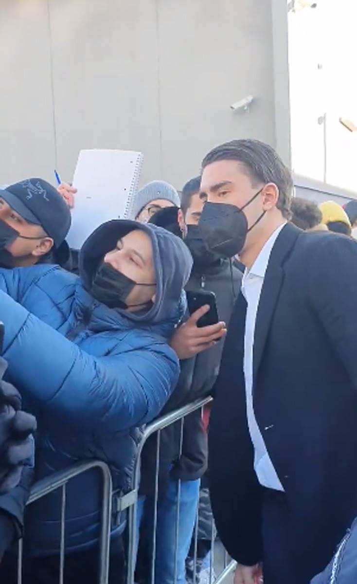 Dušan Vlahović stigao u Juventus (6).jpg