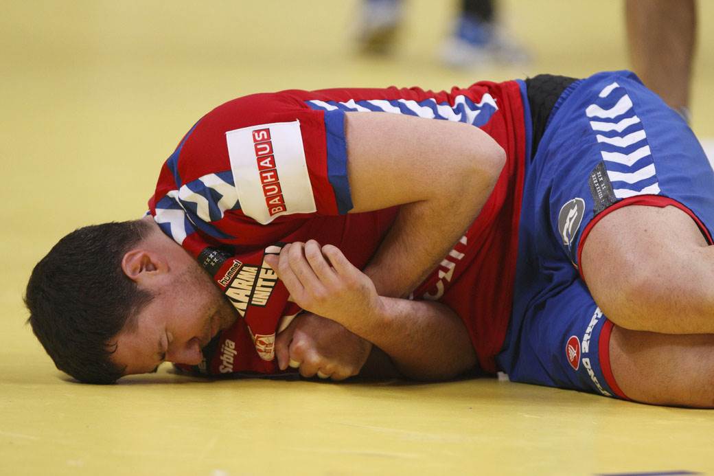 Srbija Hrvatska rukomet 2012 25.jpg