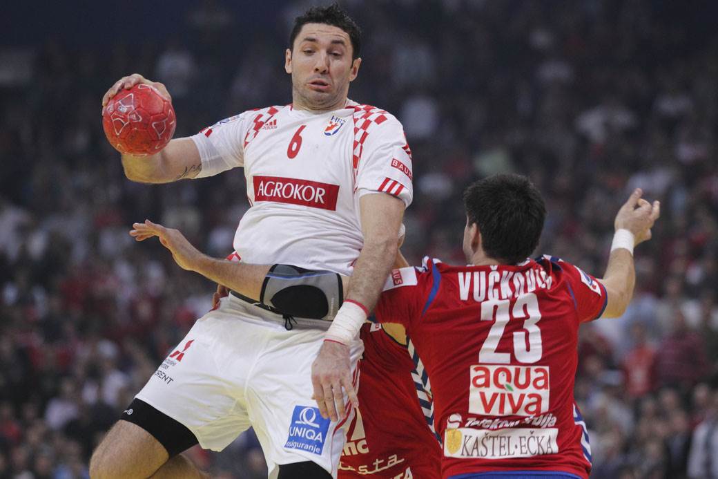 Srbija Hrvatska rukomet 2012 15.jpg