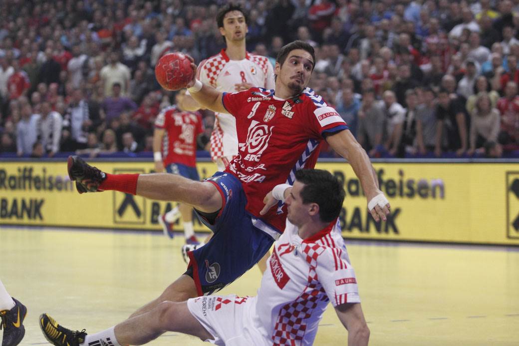 Srbija Hrvatska rukomet 2012 16.jpg